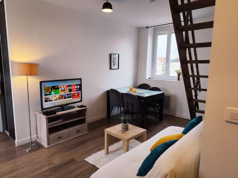 Duplex - Proche Gare & Centre Apartment กงเปียญ ภายนอก รูปภาพ